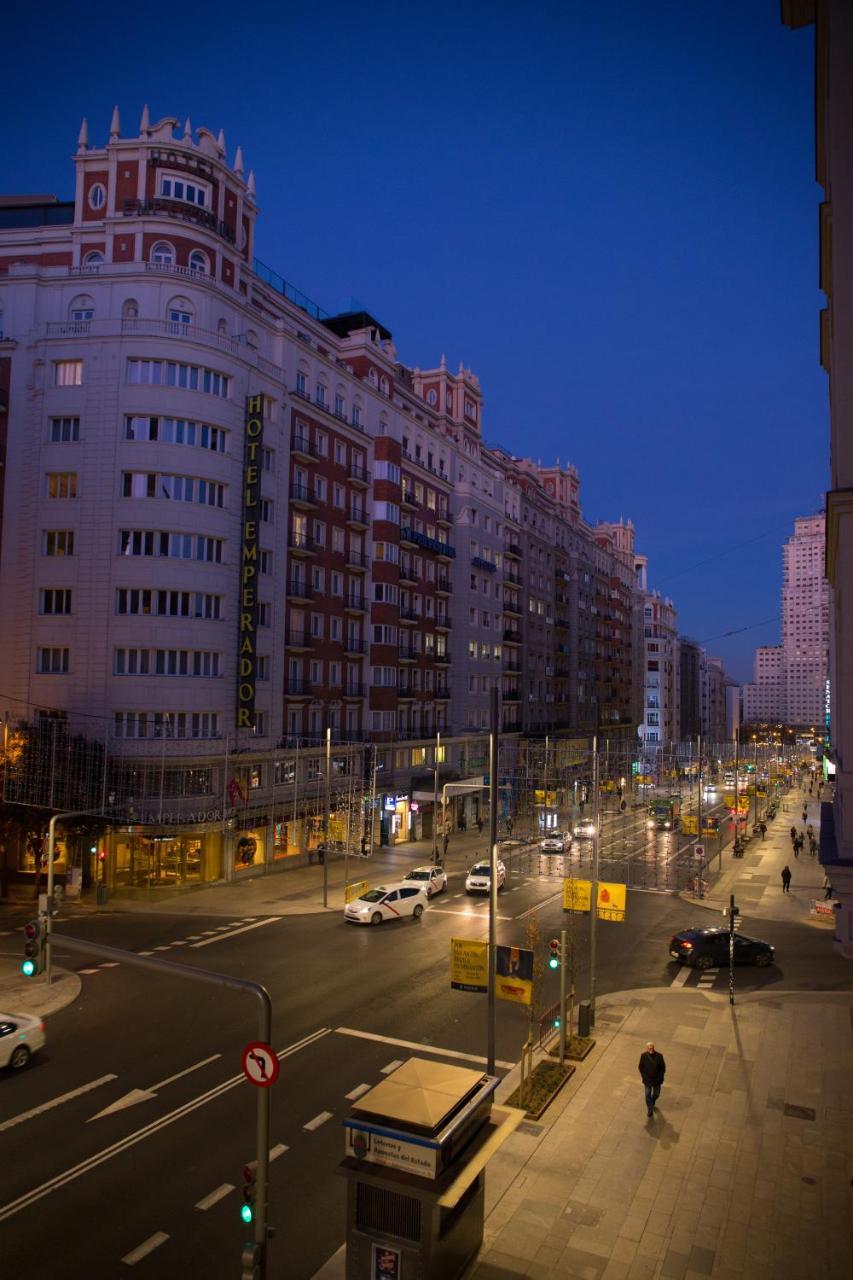 Hostal Lamalonga Madrid Exterior photo